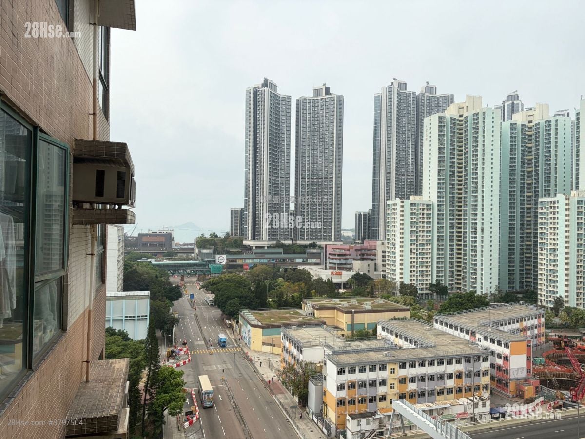 Kent Place Rental 352 ft²