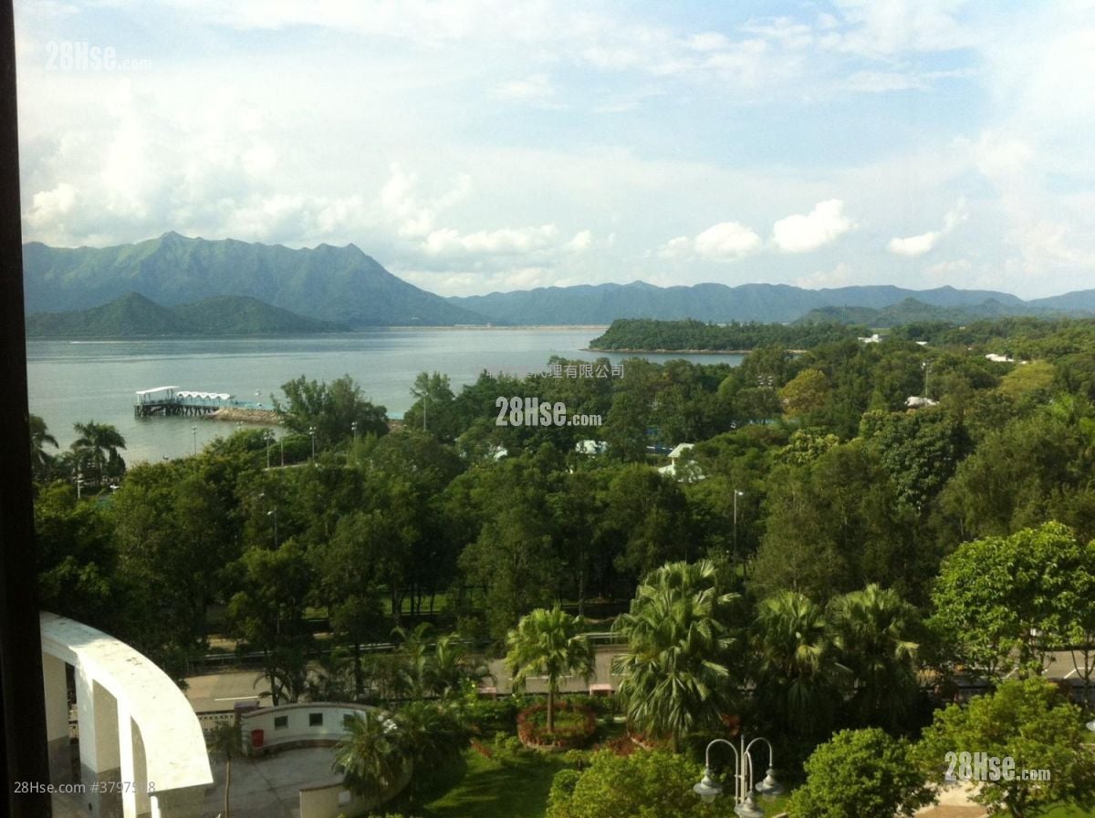 Villa Athena Sell 3 Bedrooms , 2 Bathrooms 727 ft²