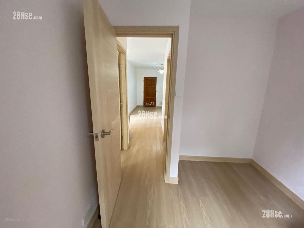 Academic Terrace Sell 2 Bedrooms , 1 Bathroom 531 ft²