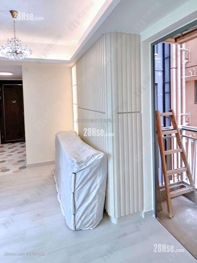 The Beaumount Sell 2 Bedrooms , 1 Bathroom 499 ft²