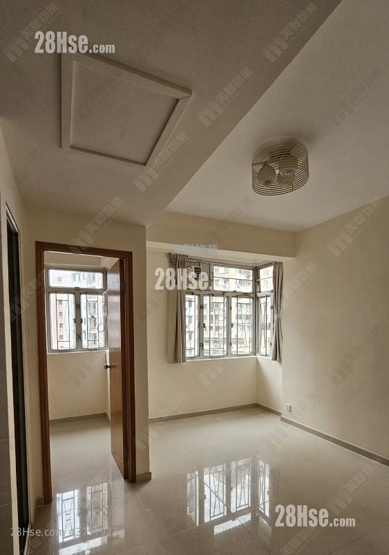 豪华阁 租盘 2 房 , 1 浴室 276 平方尺