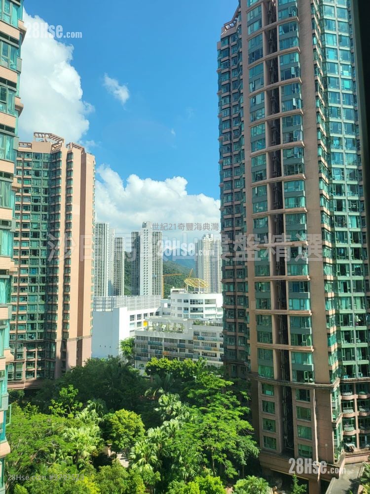 Vista Paradiso Sell 3 Bedrooms , 2 Bathrooms 733 ft²