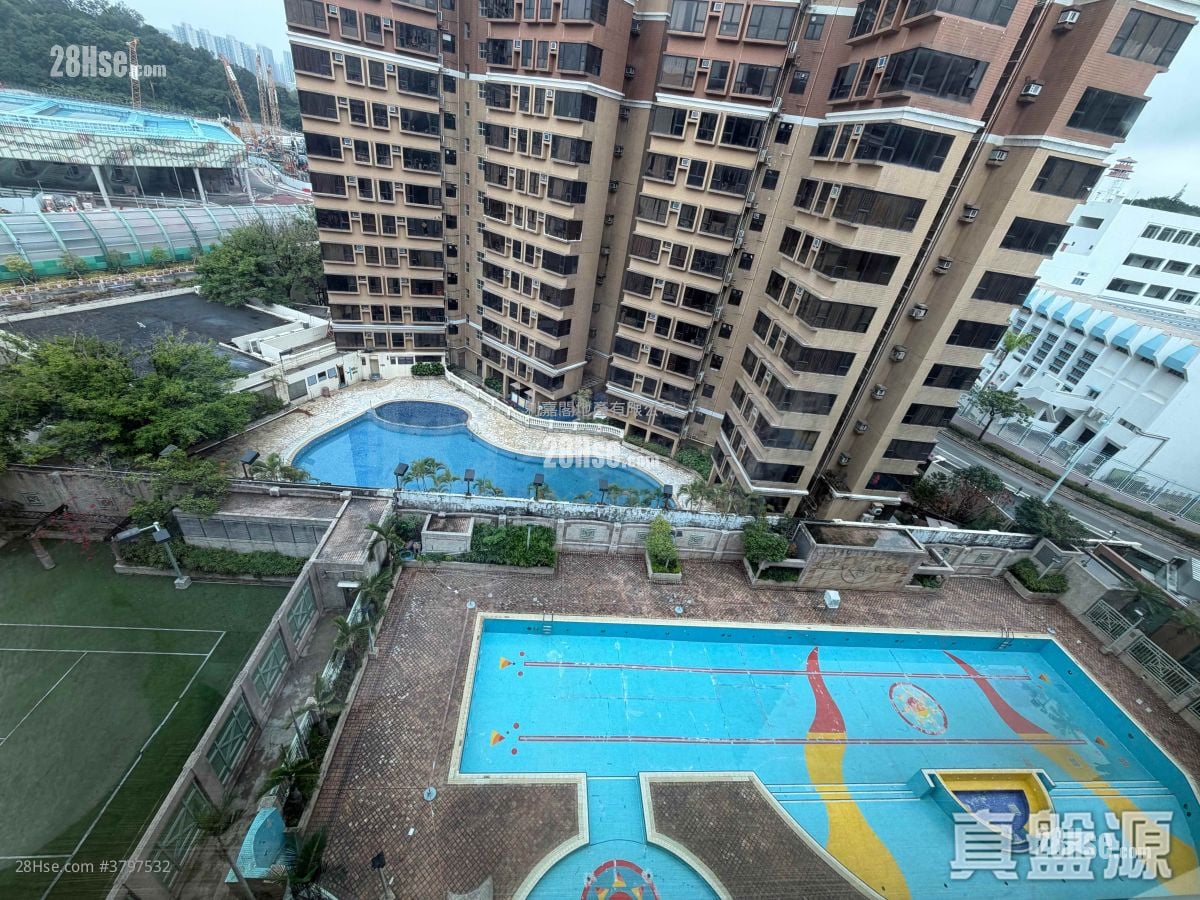 Parkside Villa Sell 2 Bedrooms , 1 Bathroom 590 ft²