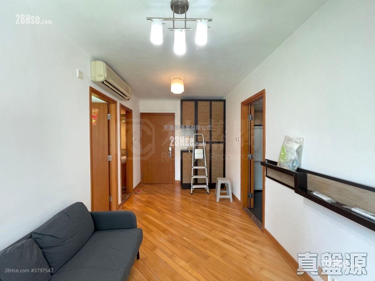 Park Central Sell 2 Bedrooms , 1 Bathroom 384 ft²