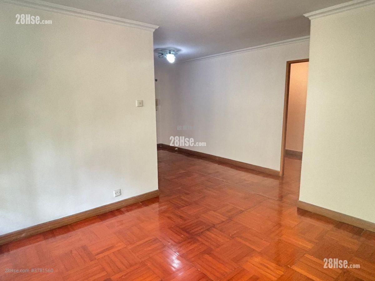 Mei Foo Sun Chuen Sell 3 Bedrooms , 1 Bathroom 705 ft²