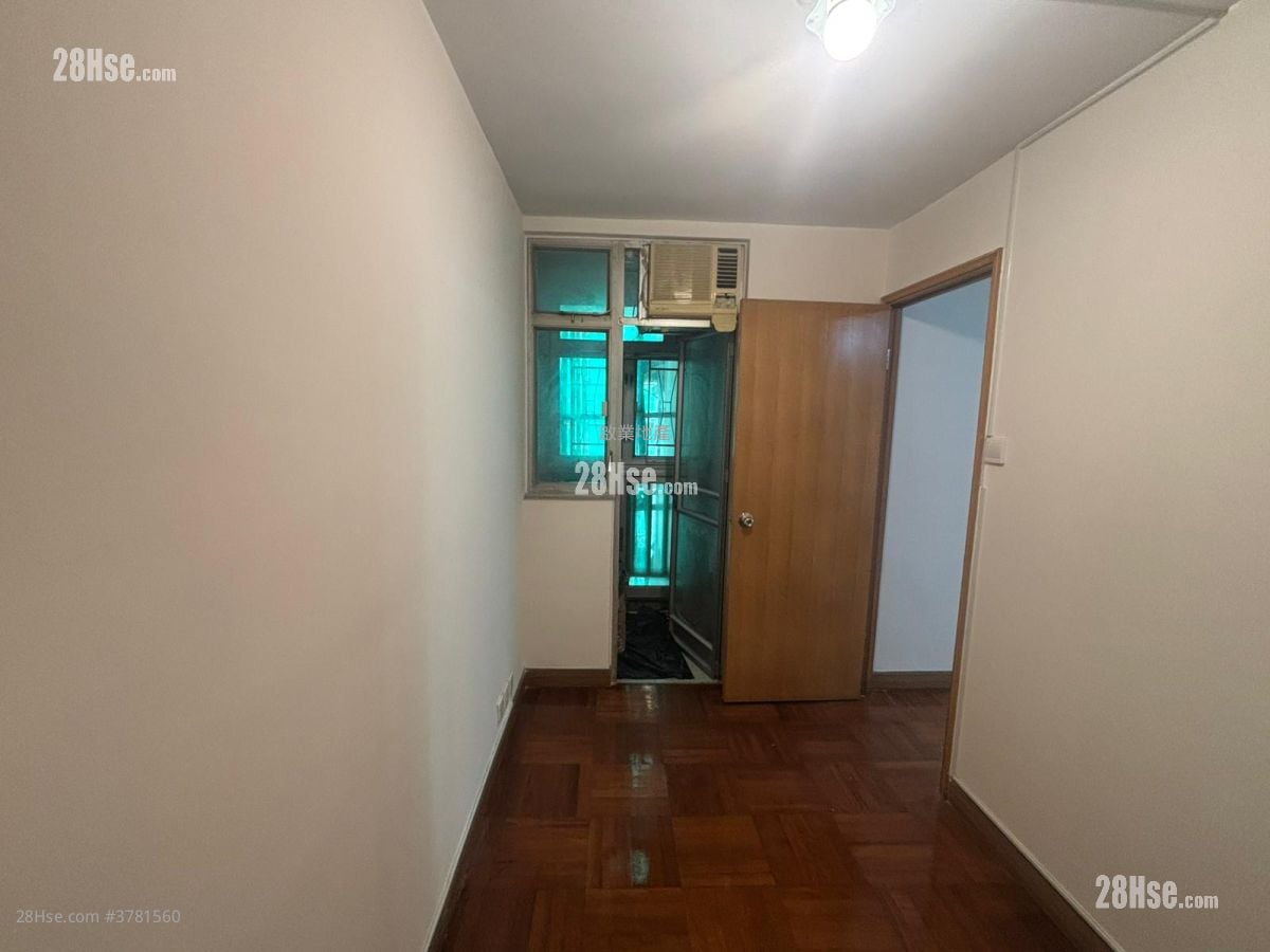 Mei Foo Sun Chuen Sell 3 Bedrooms , 1 Bathroom 705 ft²
