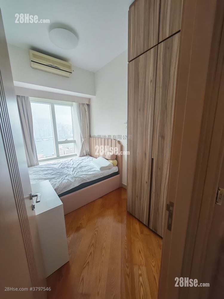 The Waterfront Rental 3 Bedrooms , 2 Bathrooms 1,135 ft²