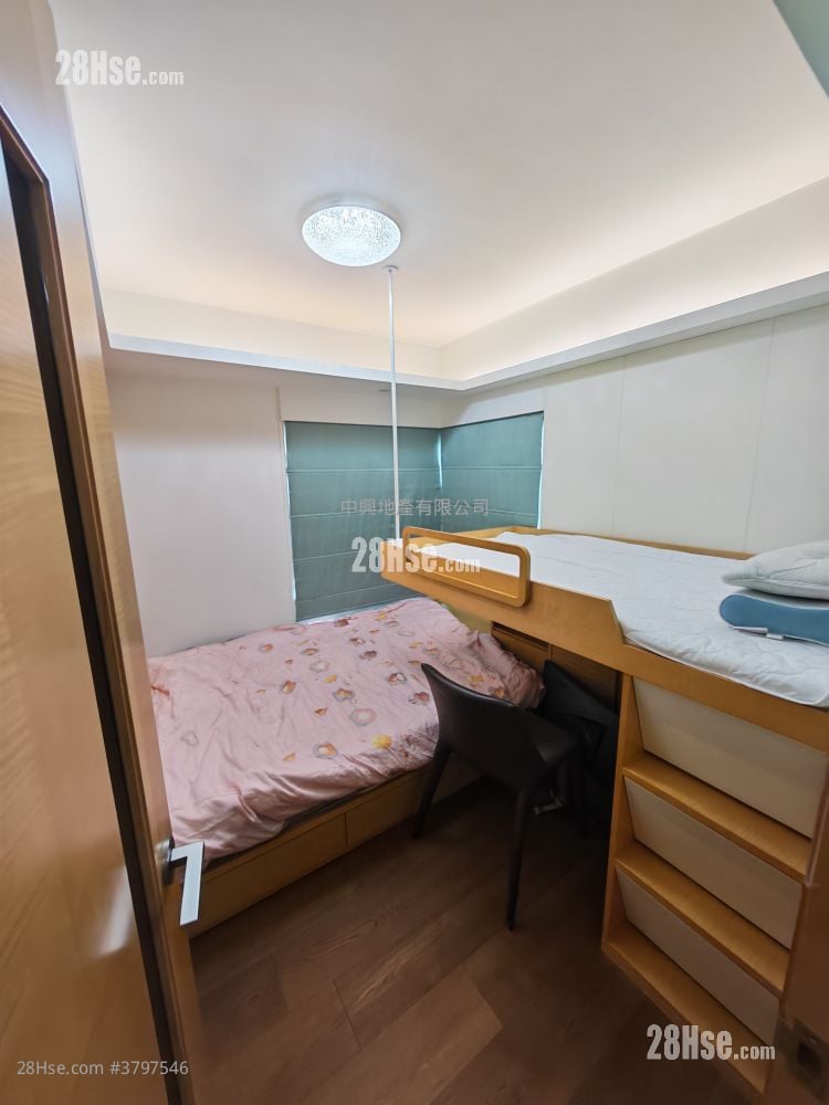 The Waterfront Rental 3 Bedrooms , 2 Bathrooms 1,135 ft²