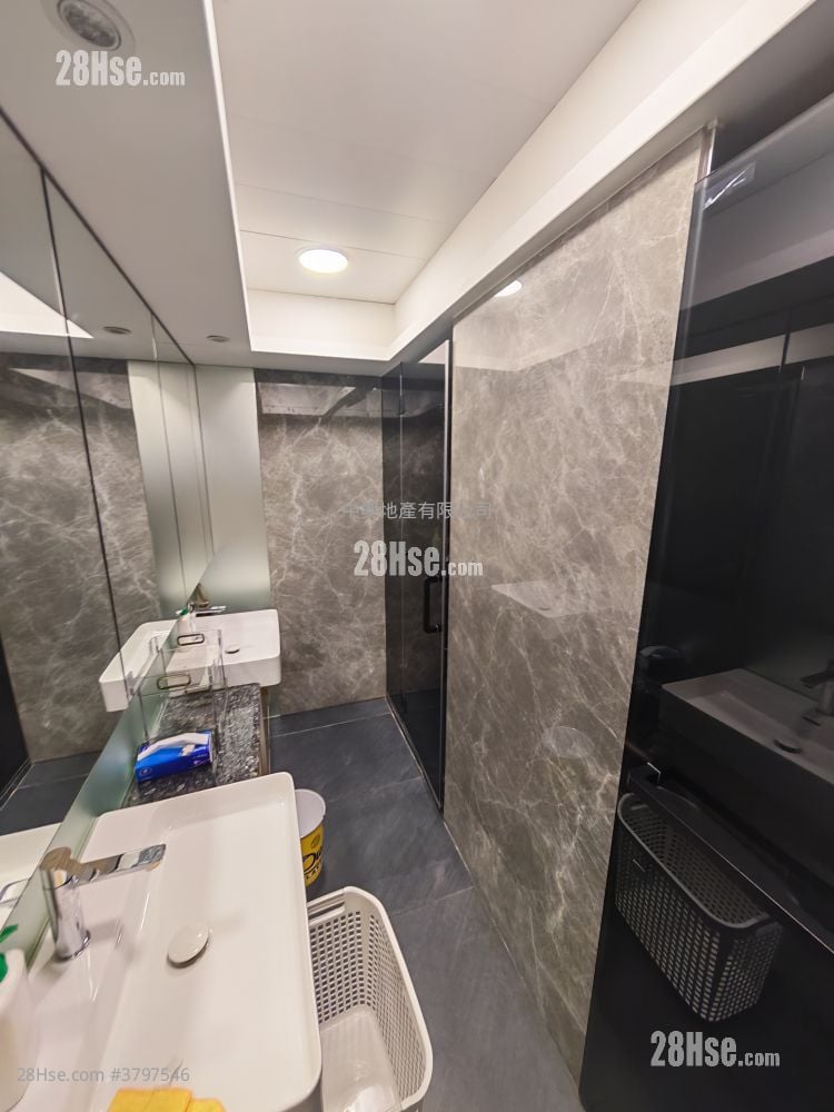 The Waterfront Rental 3 Bedrooms , 2 Bathrooms 1,135 ft²