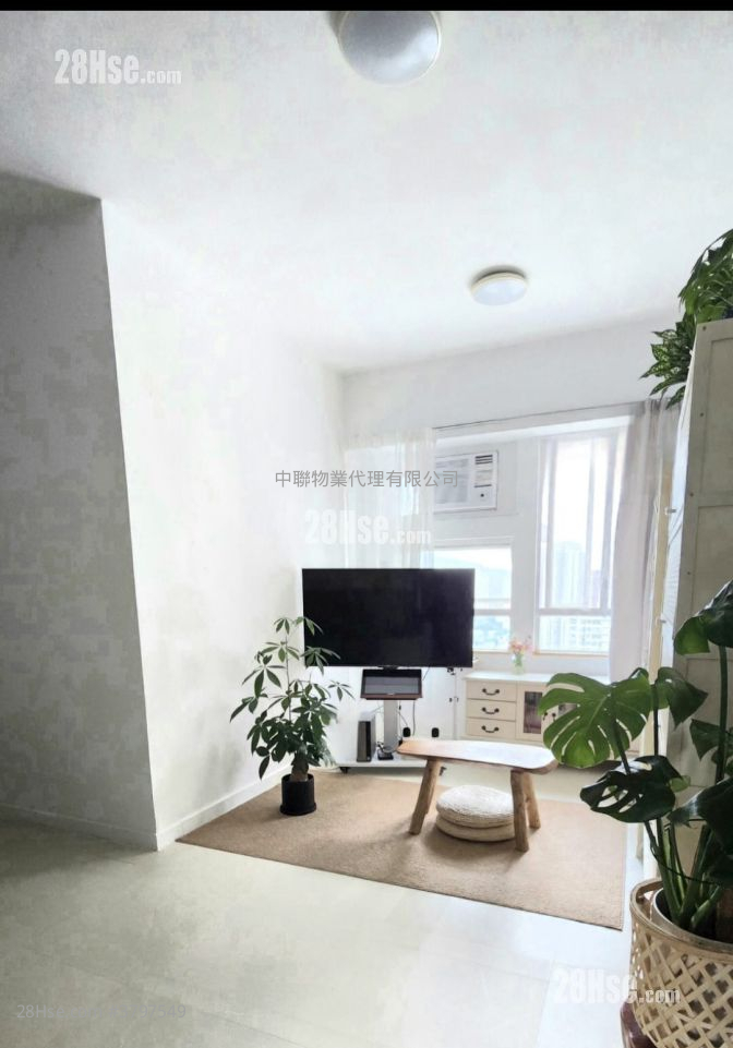 King Tin Court Sell 2 Bedrooms , 1 Bathroom 467 ft²