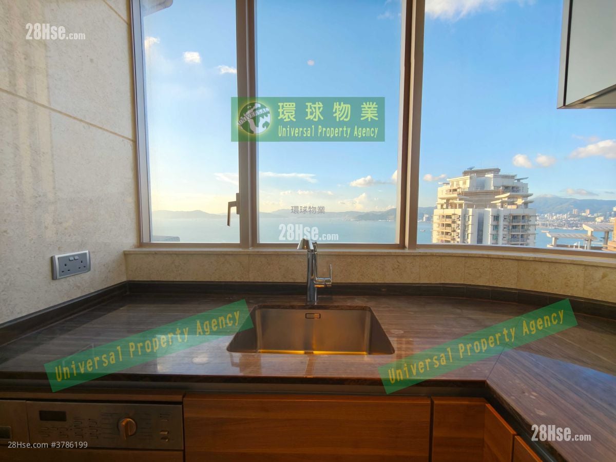 Cadogan Rental 2 Bedrooms , 3 Bathrooms 720 ft²