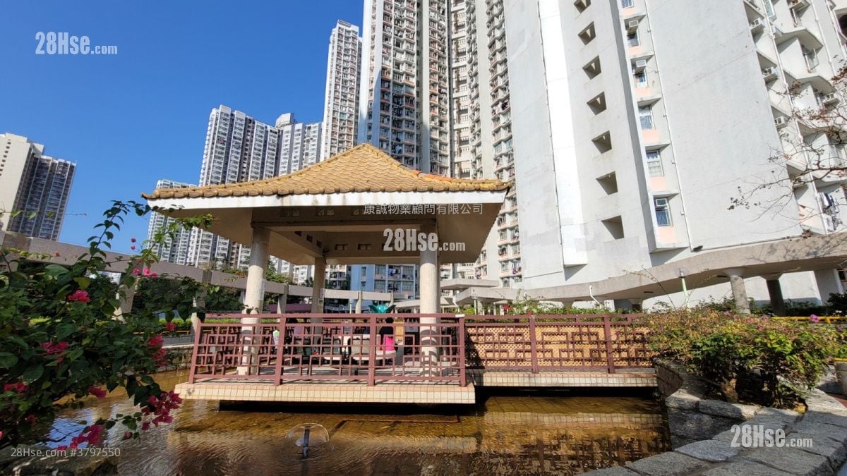 Hong Nga Court Sell 2 Bedrooms , 1 Bathroom 541 ft²