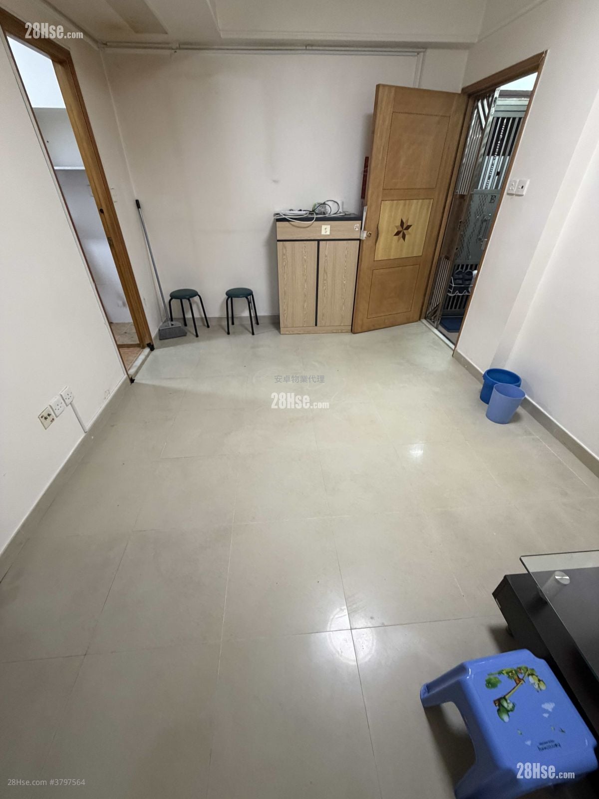 祥发大厦 租盘 2 房 , 1 浴室 334 平方尺