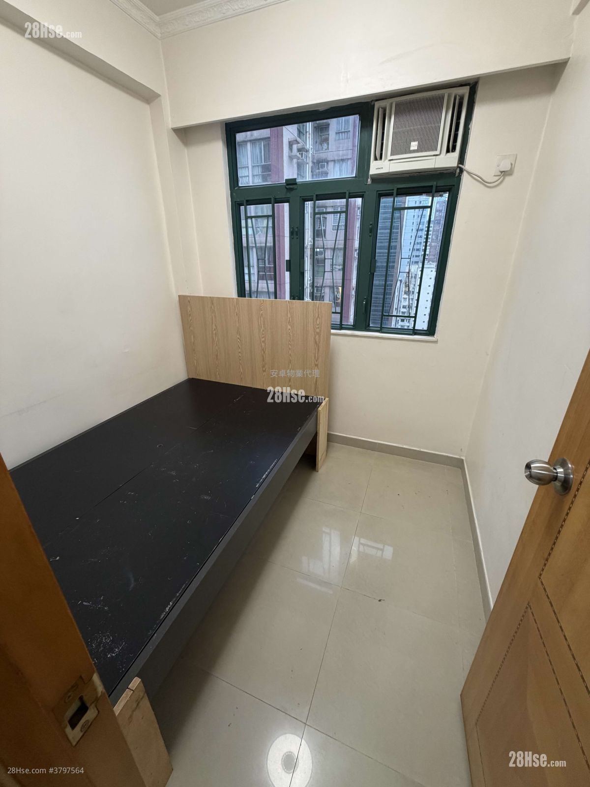 祥发大厦 租盘 2 房 , 1 浴室 334 平方尺