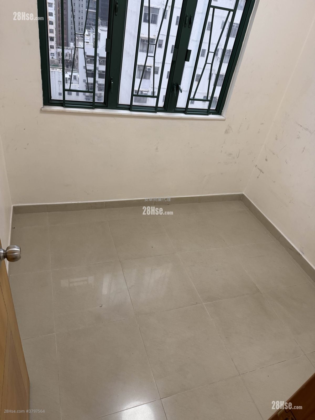 祥发大厦 租盘 2 房 , 1 浴室 334 平方尺