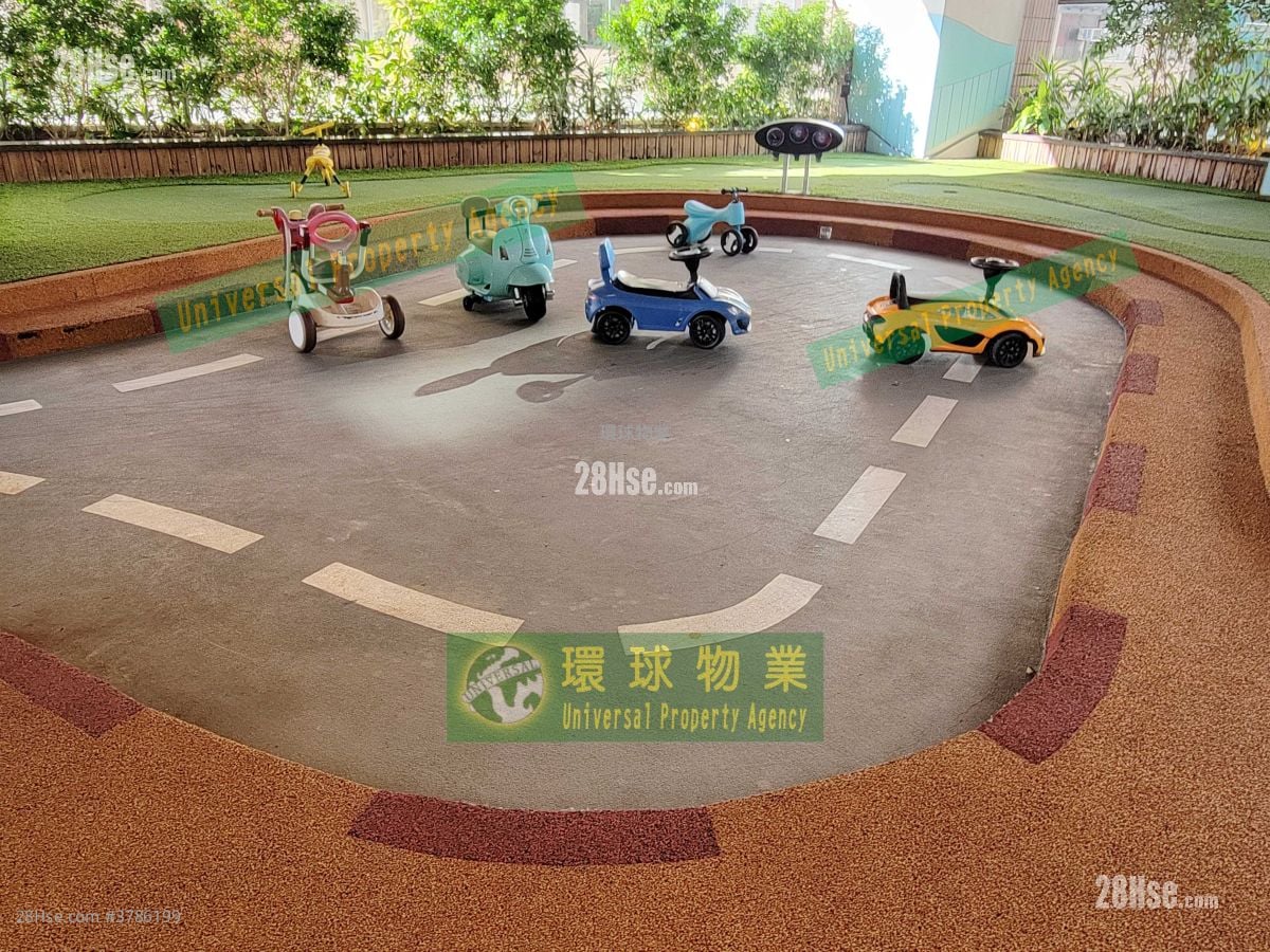 Cadogan Rental 2 Bedrooms , 3 Bathrooms 720 ft²