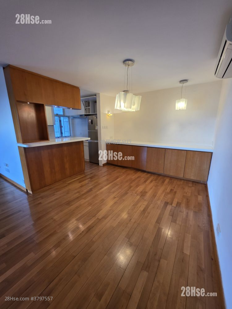 Taikoo Shing Sell 4 Bedrooms , 2 Bathrooms 1,114 ft²