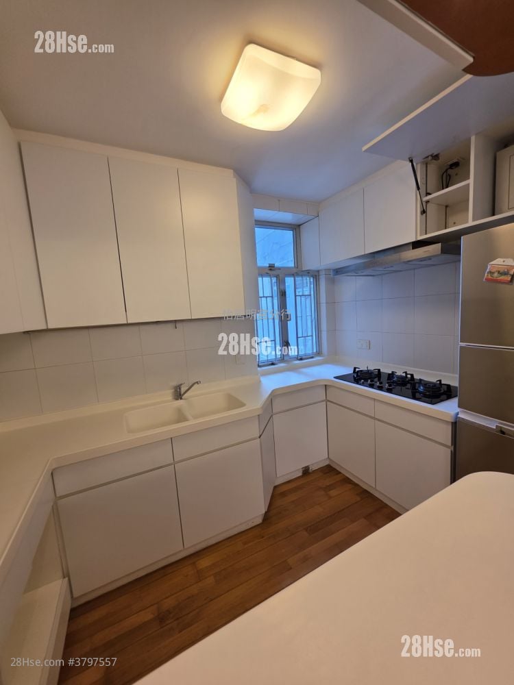 Taikoo Shing Sell 4 Bedrooms , 2 Bathrooms 1,114 ft²