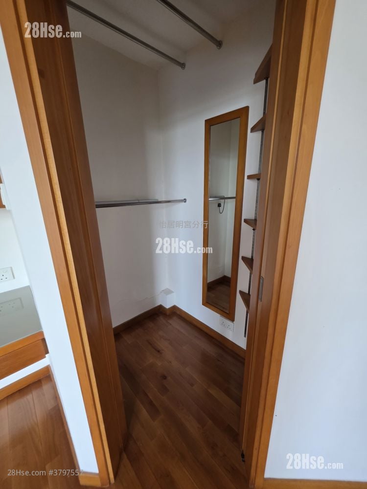 Taikoo Shing Sell 4 Bedrooms , 2 Bathrooms 1,114 ft²