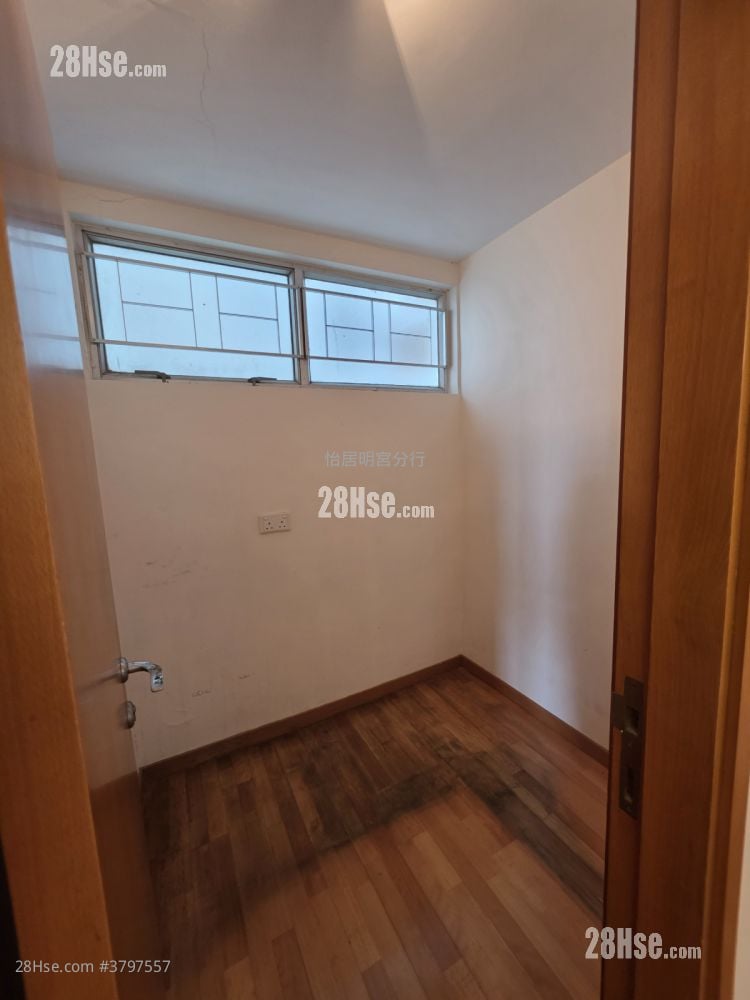 Taikoo Shing Sell 4 Bedrooms , 2 Bathrooms 1,114 ft²