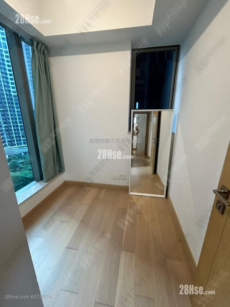 Marini Sell 3 Bedrooms 598 ft²