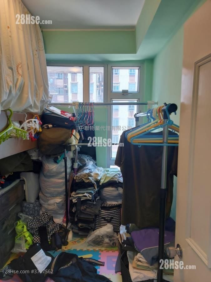 云叠花园 售盘 3 房 , 1 浴室 593 平方尺