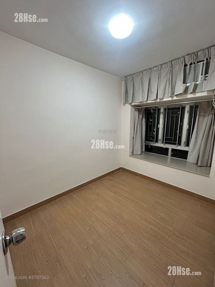 Greenfield Garden Sell 2 Bedrooms , 1 Bathroom 383 ft²