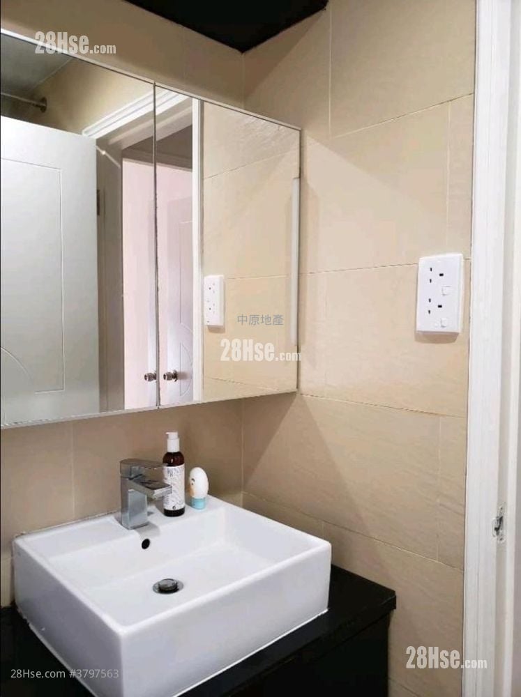 Greenfield Garden Sell 2 Bedrooms , 1 Bathroom 383 ft²