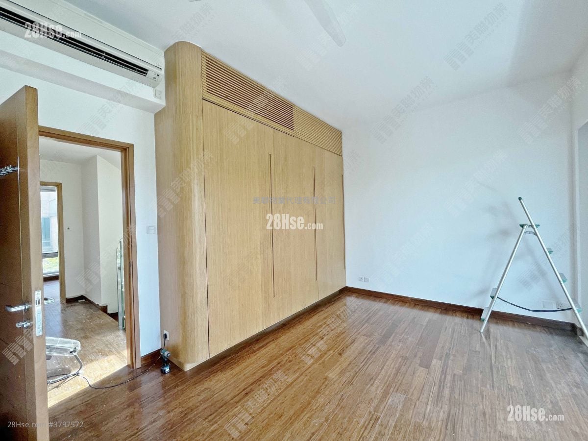 葡萄园 售盘 4 房 , 4 浴室 2,150 平方尺