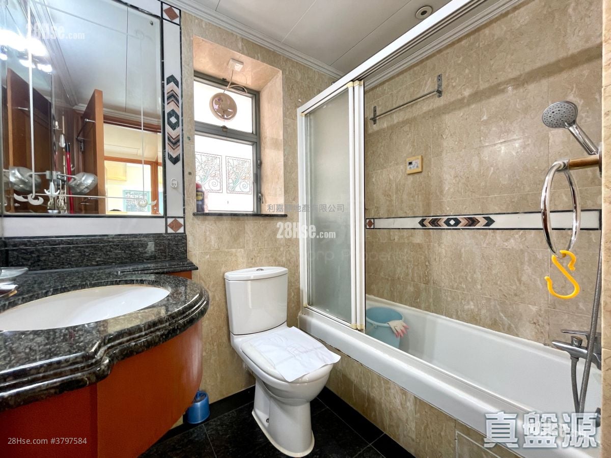 Ocean Shores Sell 2 Bedrooms 503 ft²