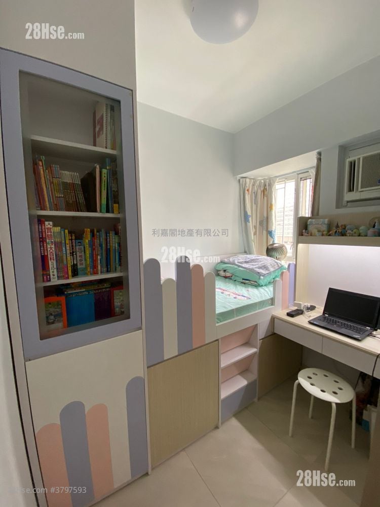 Ravana Garden Sell 3 Bedrooms , 2 Bathrooms 545 ft²