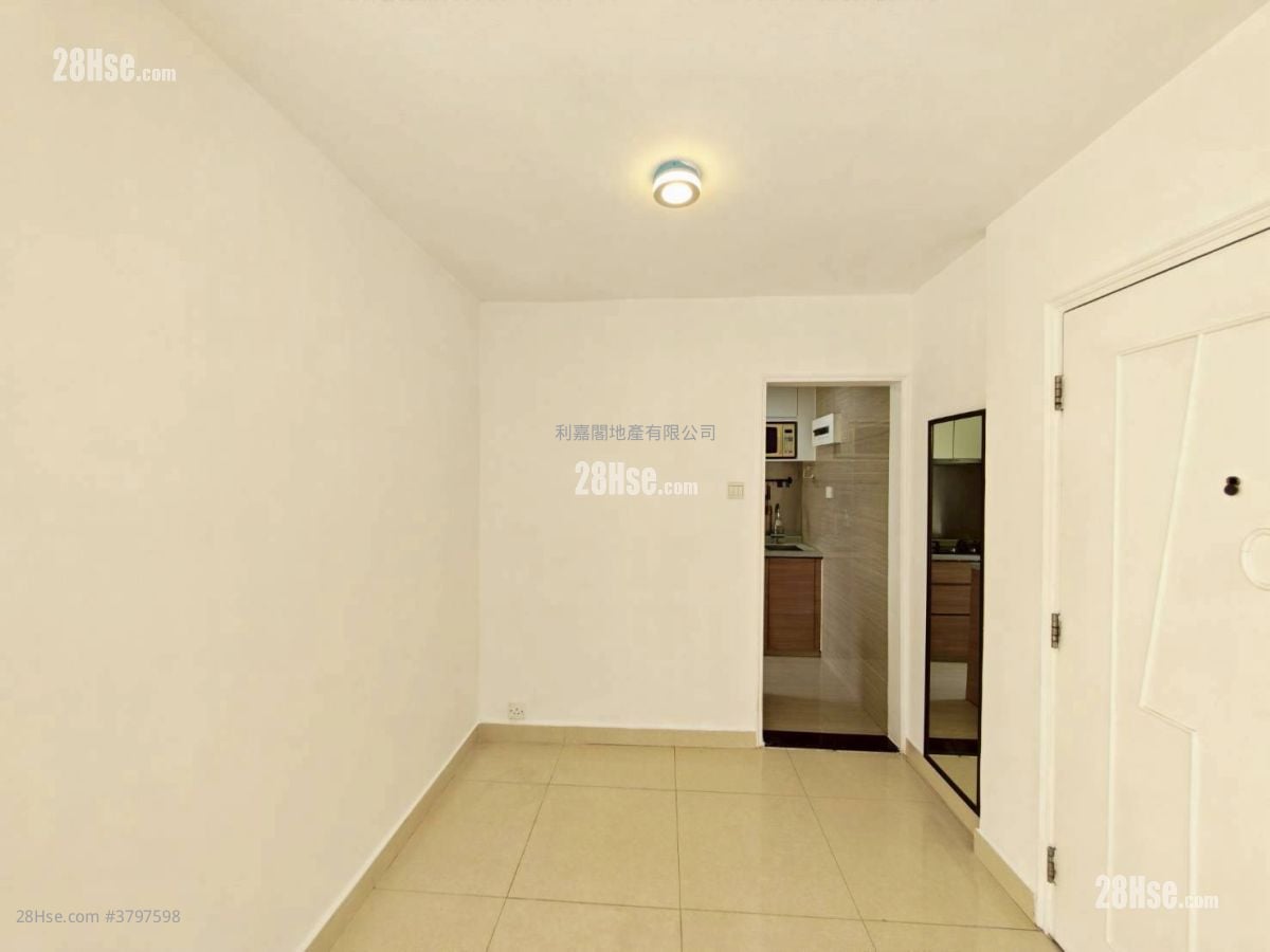 青泰苑 售盘 2 房 , 1 浴室 401 平方尺