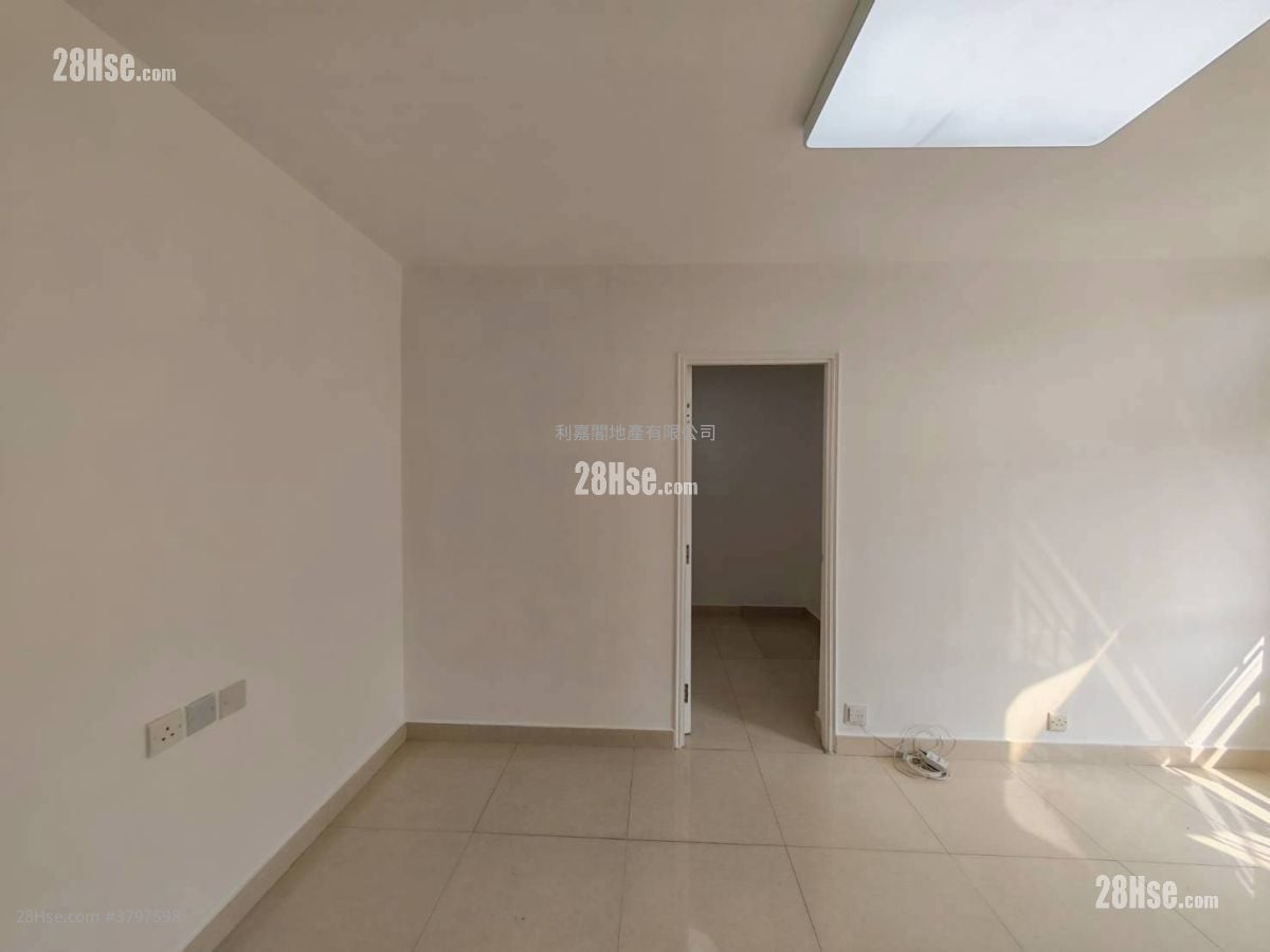 青泰苑 售盘 2 房 , 1 浴室 401 平方尺