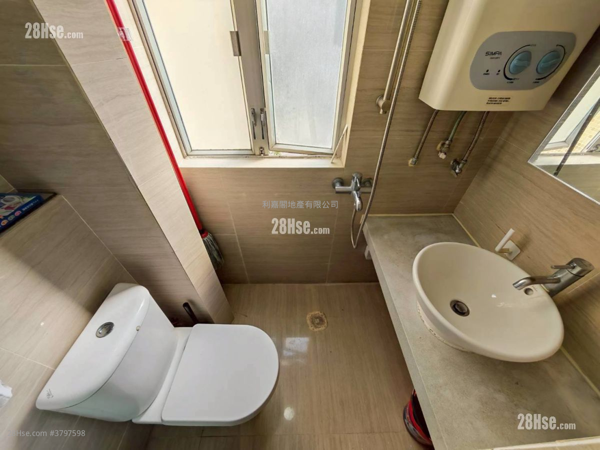 青泰苑 售盘 2 房 , 1 浴室 401 平方尺