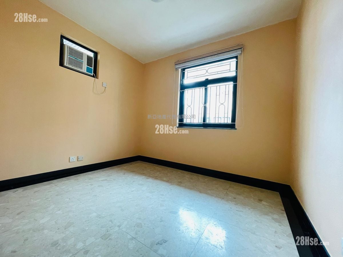 Ho Chung New Village Sell 3 Bedrooms , 2 Bathrooms