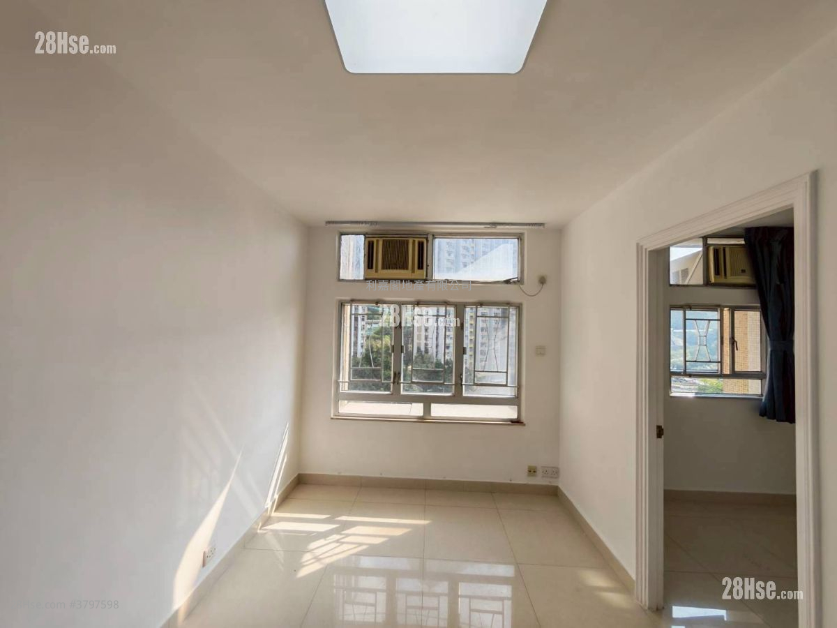 青泰苑 售盘 2 房 , 1 浴室 401 平方尺