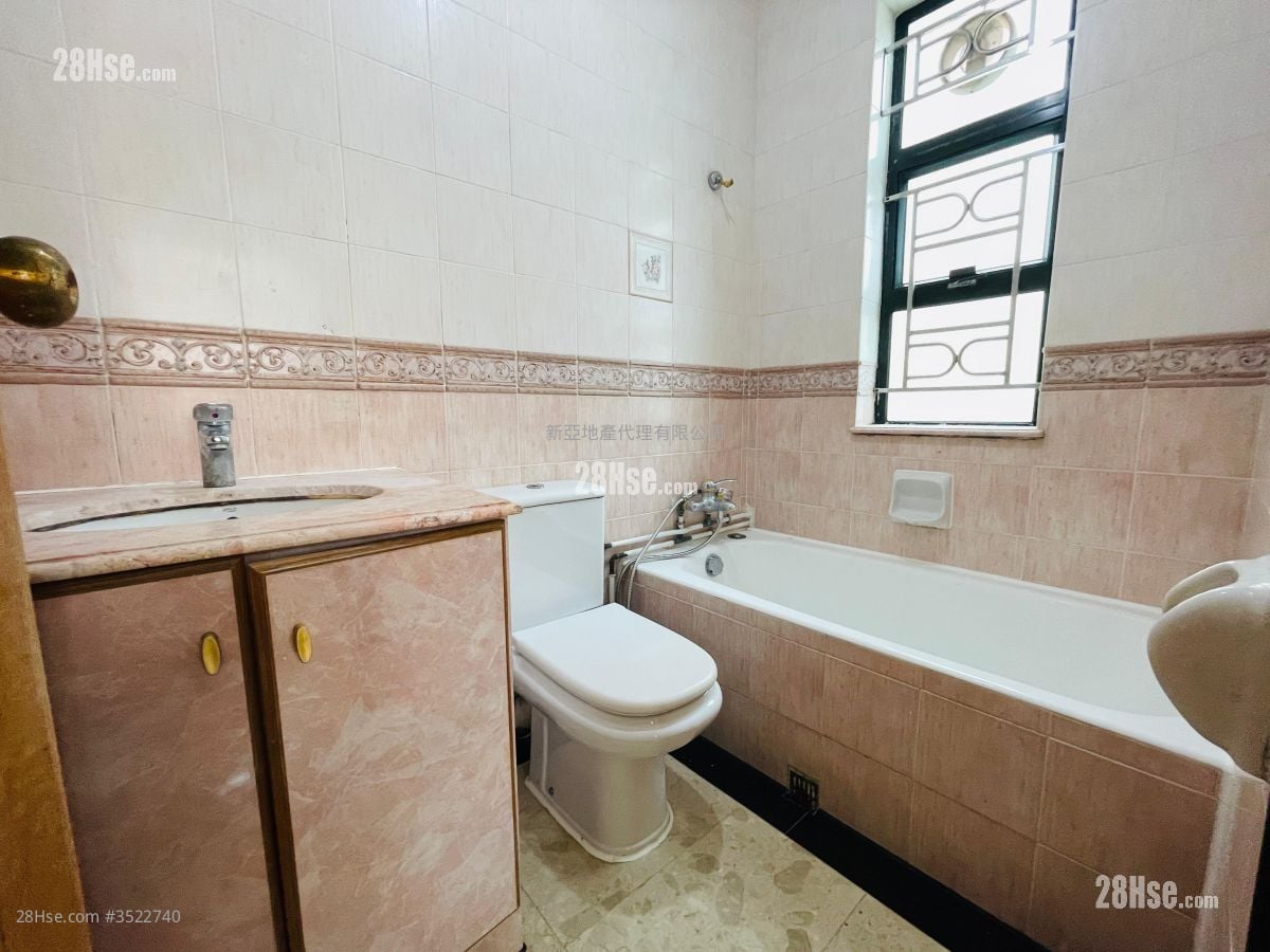 Ho Chung New Village Sell 3 Bedrooms , 2 Bathrooms