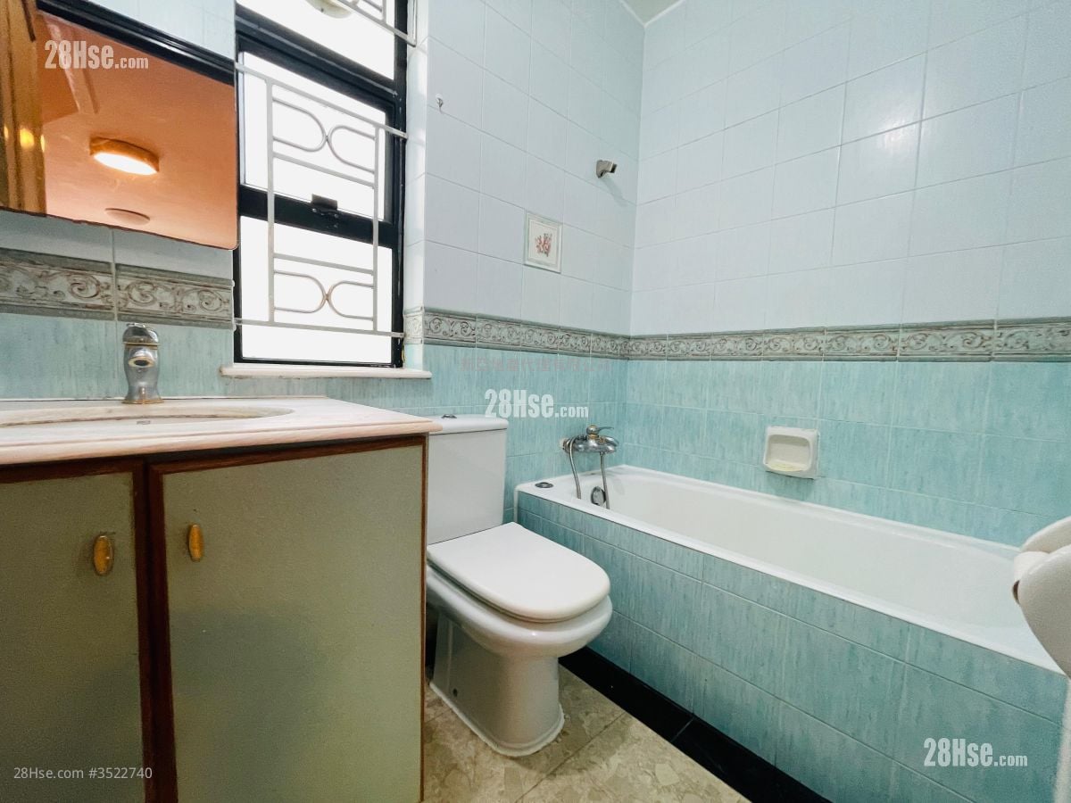 Ho Chung New Village Sell 3 Bedrooms , 2 Bathrooms
