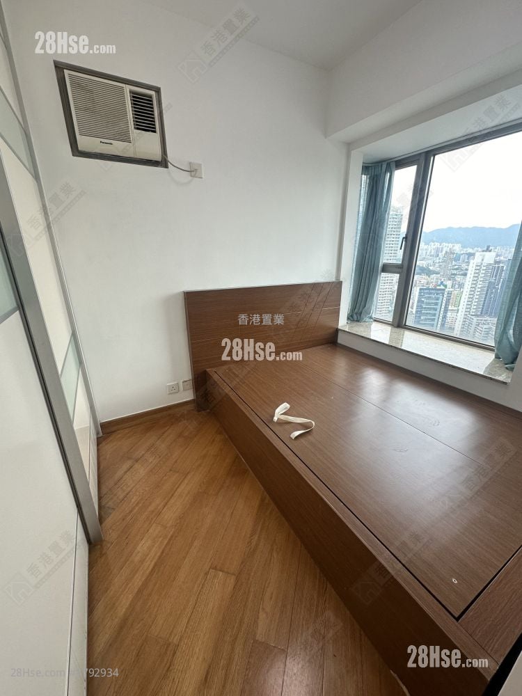 master room: Harbour Green Rental 2 Bedrooms , 1 Bathroom 482 ft²