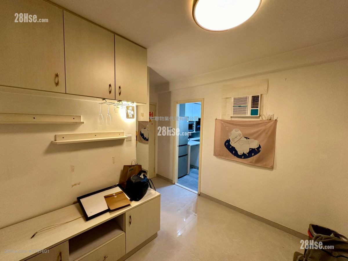 Grandeur Garden Sell 2 Bedrooms , 1 Bathroom 314 ft²