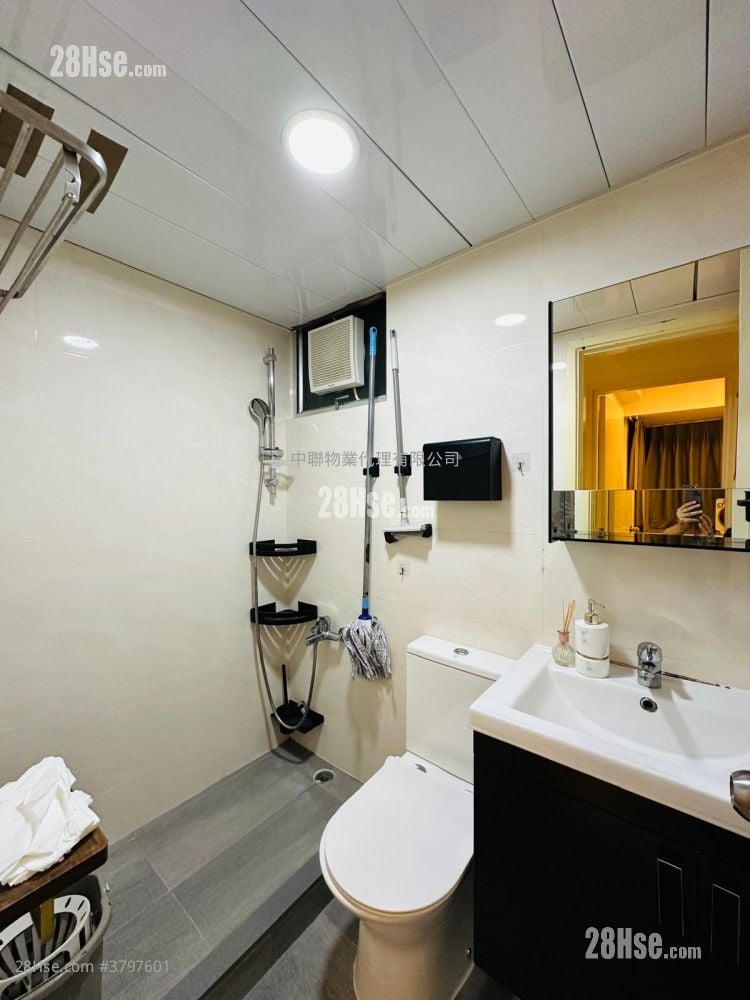 Grandeur Garden Sell 2 Bedrooms , 1 Bathroom 314 ft²