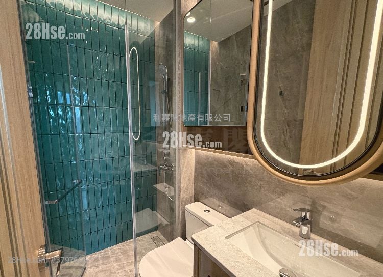 Hava Sell 2 Bedrooms , 1 Bathroom 395 ft²