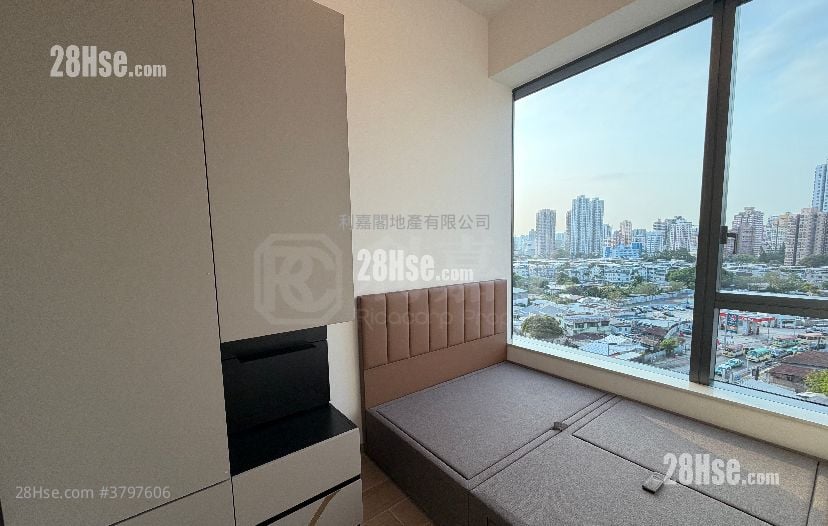 Hava Sell 2 Bedrooms , 1 Bathroom 395 ft²