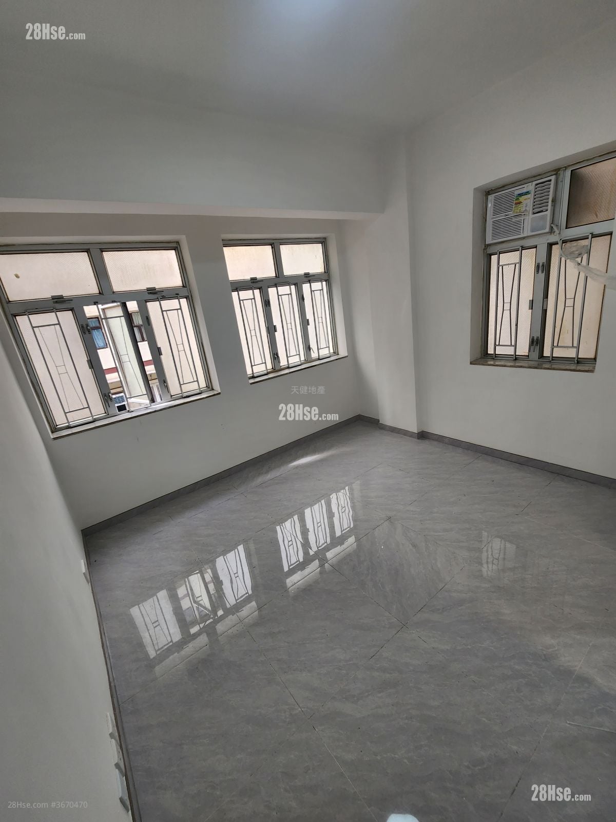 Chung Wo Building Rental Studio , 1 Bathroom 200 ft²