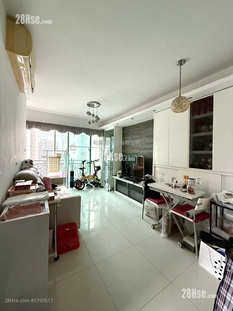 Metro Town Sell 2 Bedrooms , 1 Bathroom 503 ft²