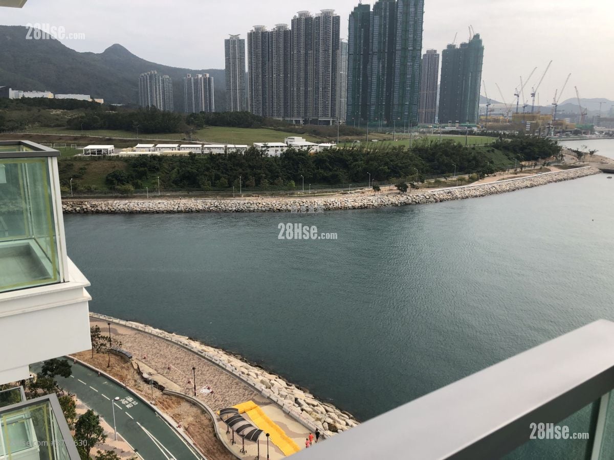 Monterey 售盘 4 房 , 2 浴室 931 平方尺