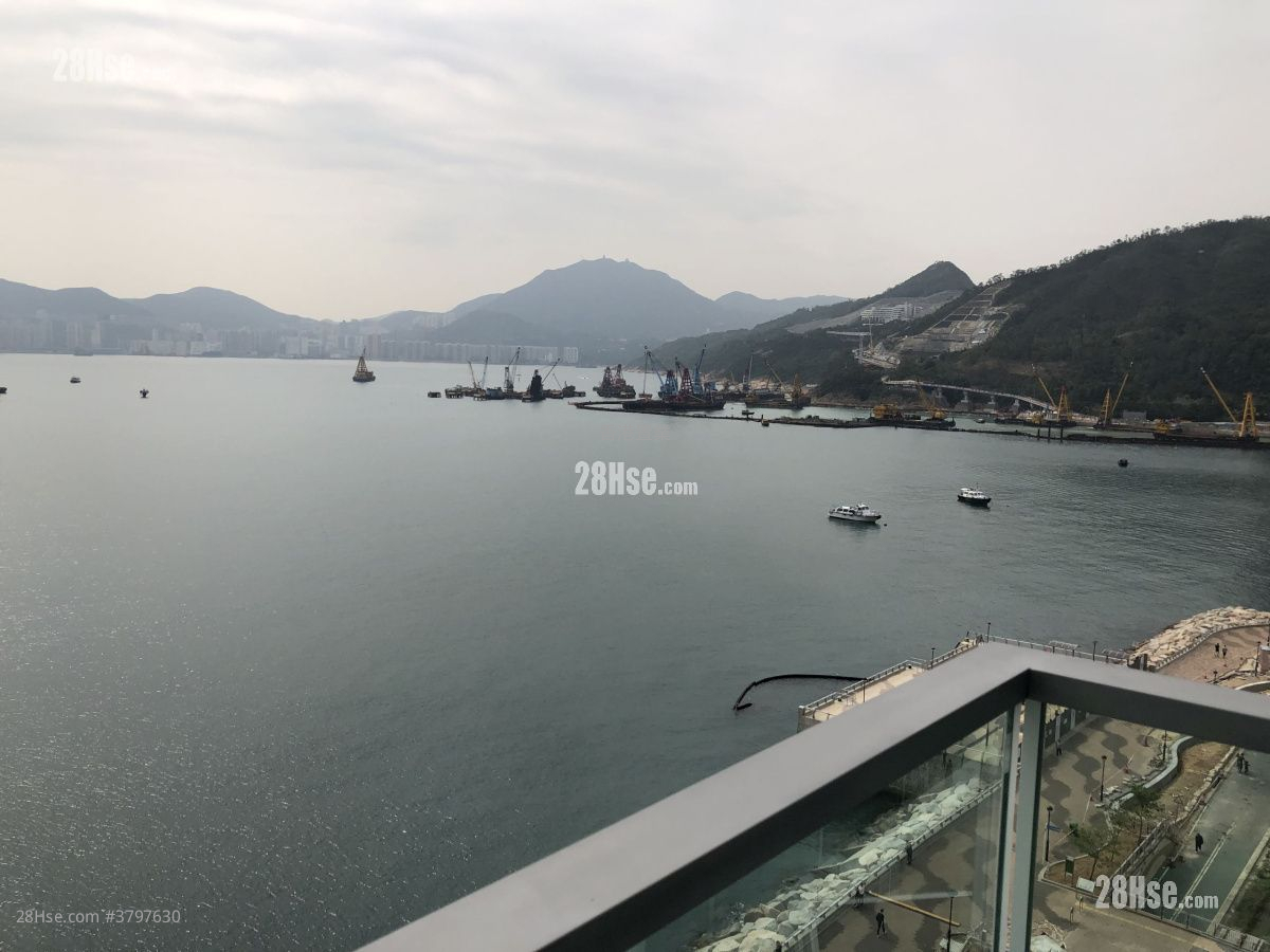 Monterey 售盘 4 房 , 2 浴室 931 平方尺