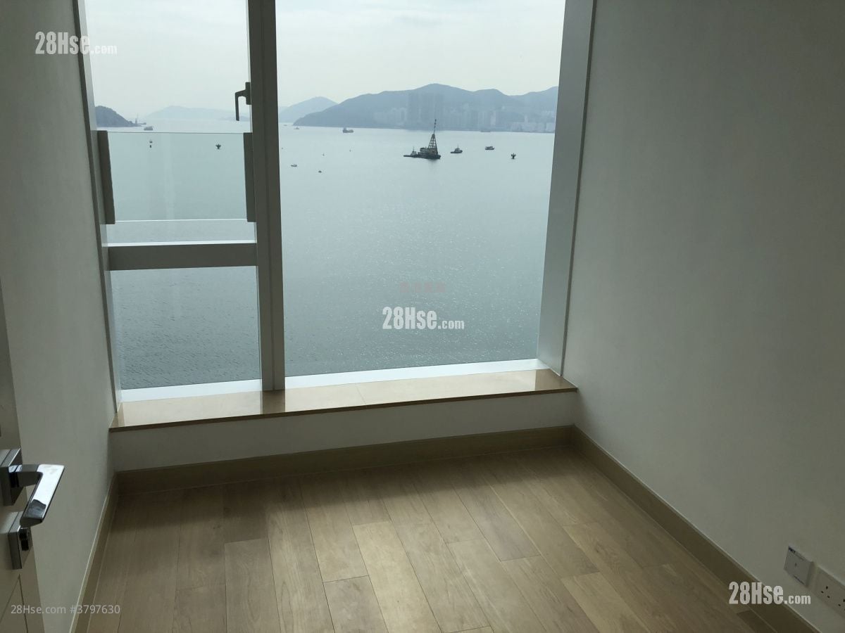 Monterey 售盘 4 房 , 2 浴室 931 平方尺