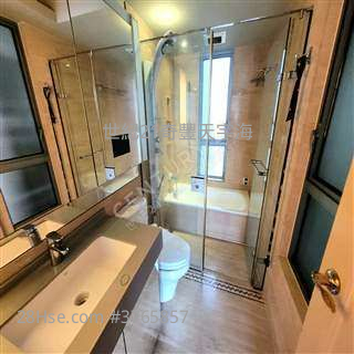 御龙山 售盘 3 房 , 3 浴室 1,035 平方尺