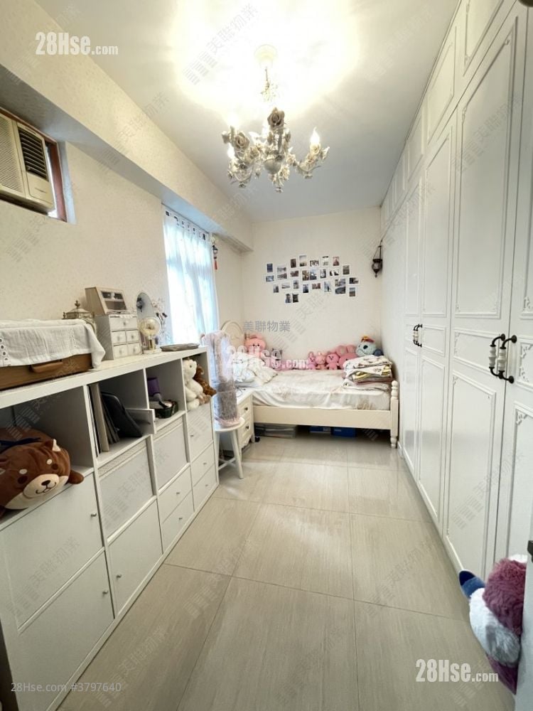 蔚翠花园 售盘 3 房 , 2 浴室 716 平方尺